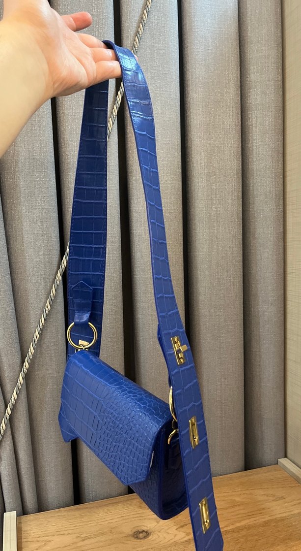 Parlak Mavi Deri Kadın Çanta - Görsel 3