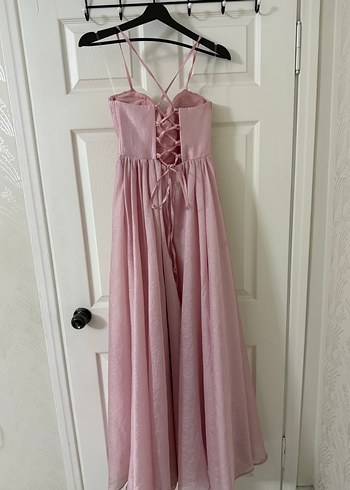 Pudra Pembe Uzun İnce Askılı Sırt Dekolteli Yırtmaçlı Abiye - Görsel 4