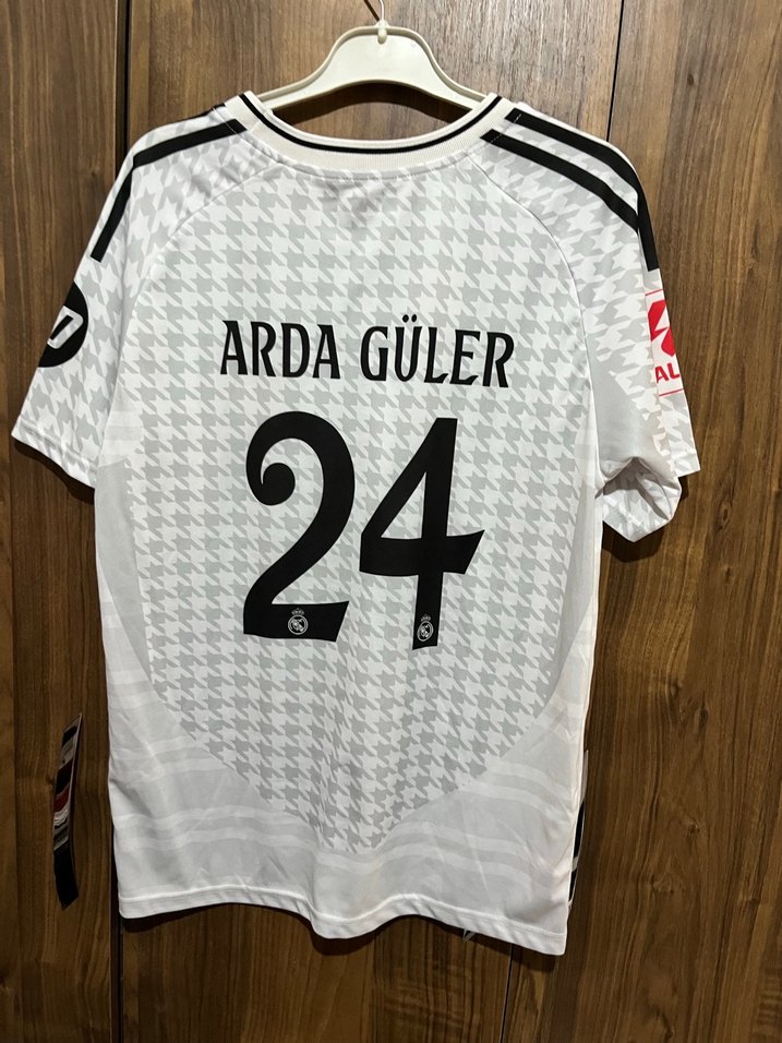 Real Madrid Arda Güler 24 numaralı forması - Görsel 2
