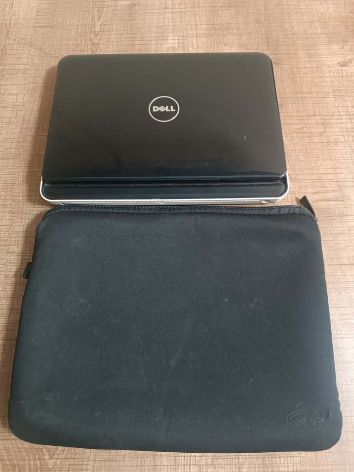 Siyah Dell Laptop - Görsel 2