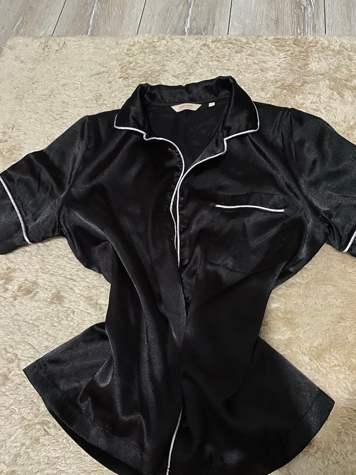 Siyah saten gömlekli alt üst takım pijama - Görsel 2