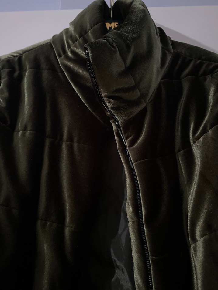 Kadife şişme mont - Görsel 3