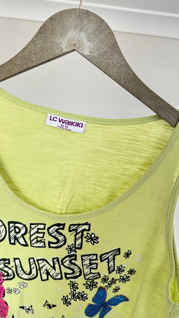 Yeşil Baskılı Kız Çocuk Askısız Tişört - Görsel 2