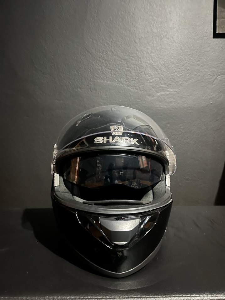 Siyah Shark Kask, Kayışlı, M beden - Görsel 2