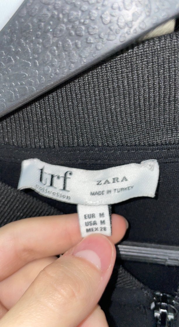 Zara orjinal Siyah Fermuarlı Uzun Kollu Spor Ceket - Görsel 3