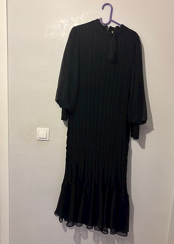 Siyah Pilili Uzun Kollu Uzun Elbise - Görsel 2