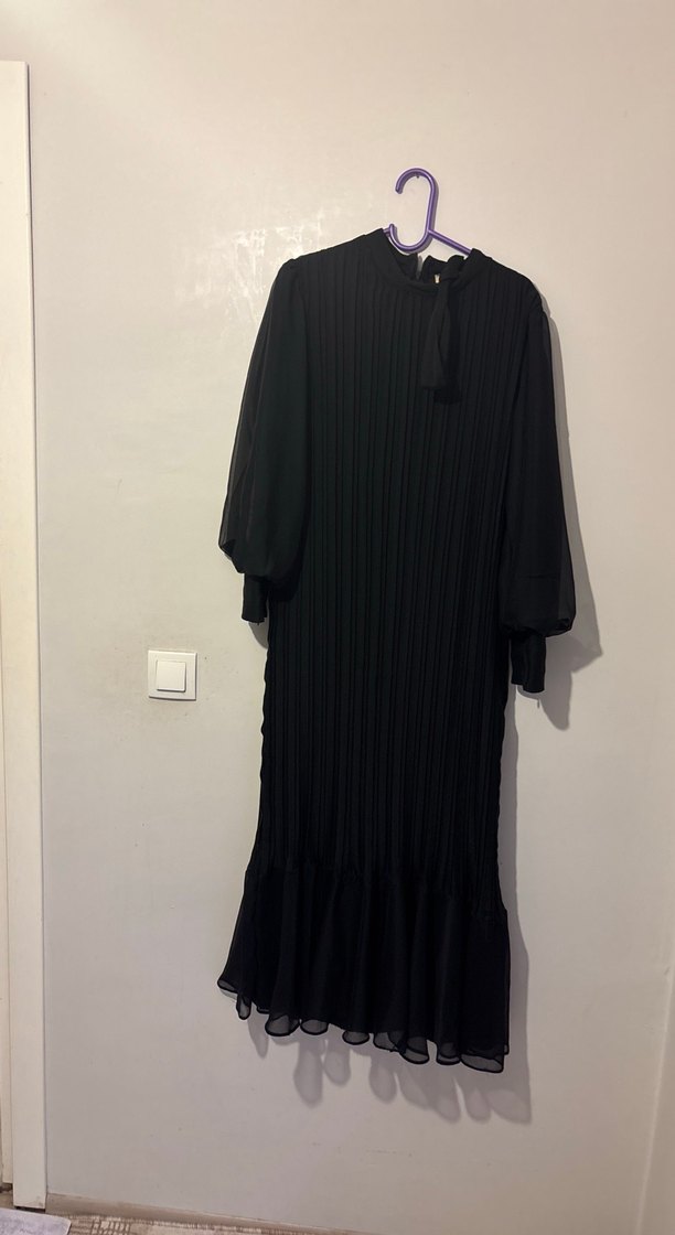 Siyah Pilili Uzun Kollu Uzun Elbise - Görsel 4