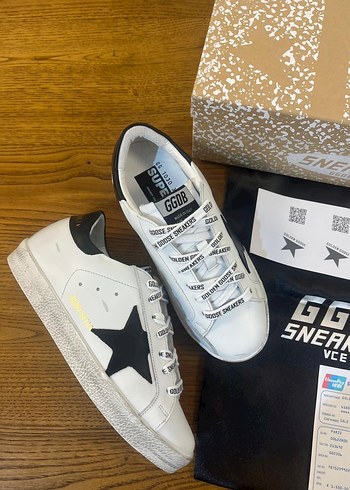 Golden Goose Deluxe 36