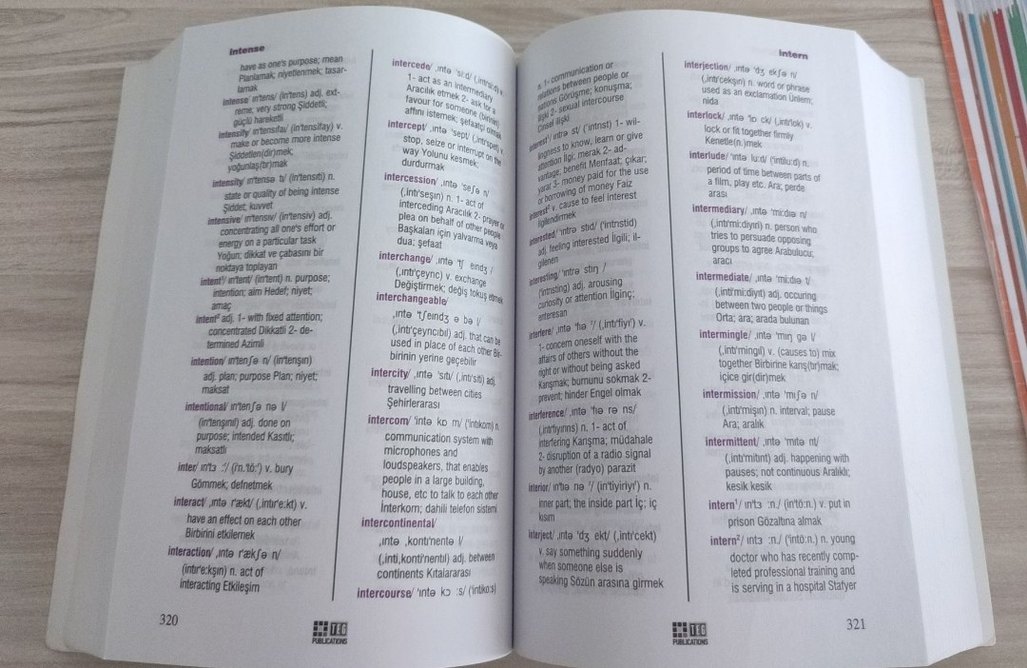 İngilizce-Türkçe Evrensel Sözlük - Görsel 2