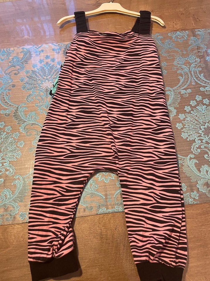 Kız Çocuk Pembe Zebra Desenli Tulum - Görsel 5