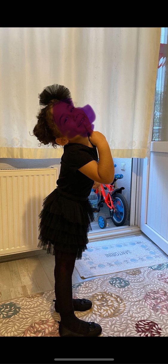 Kız Çocuk Siyah Fırfırlı Gotik Etek - Görsel 3