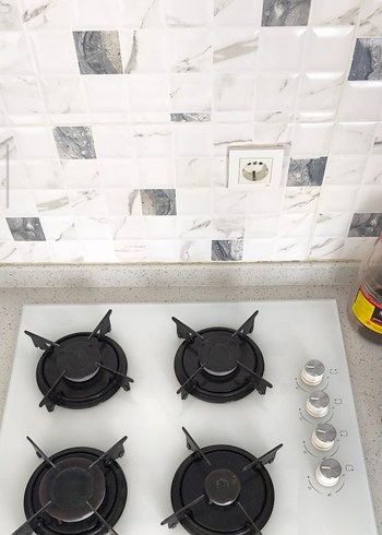 KUMTEL Beyaz Cam Yüzeyli 4 Gözlü Ocak - Görsel 5