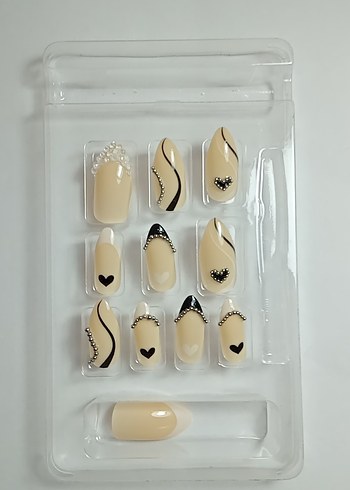 Bej Renkli Taşlı Tırnak Süslemeleri,el emeği - Görsel 2