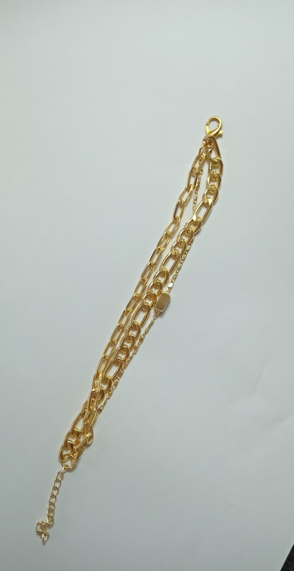 Zincir Detaylı Parlak Altın Bileklik,celik mi bilmiyorum - Görsel 2