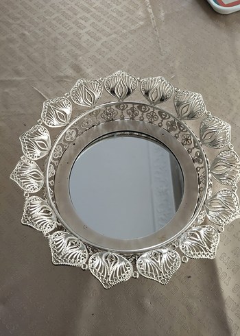 Çiçek Desenli Parlak Beyaz Metal Kapaklı Tabak - Görsel 4