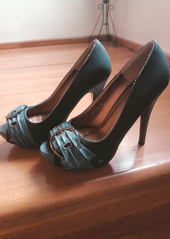 Kemer Detaylı Koyu Mavi Kadın Topuklu Ayakkabı - Görsel 3