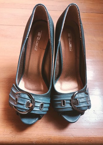 Kemer Detaylı Koyu Mavi Kadın Topuklu Ayakkabı - Görsel 2