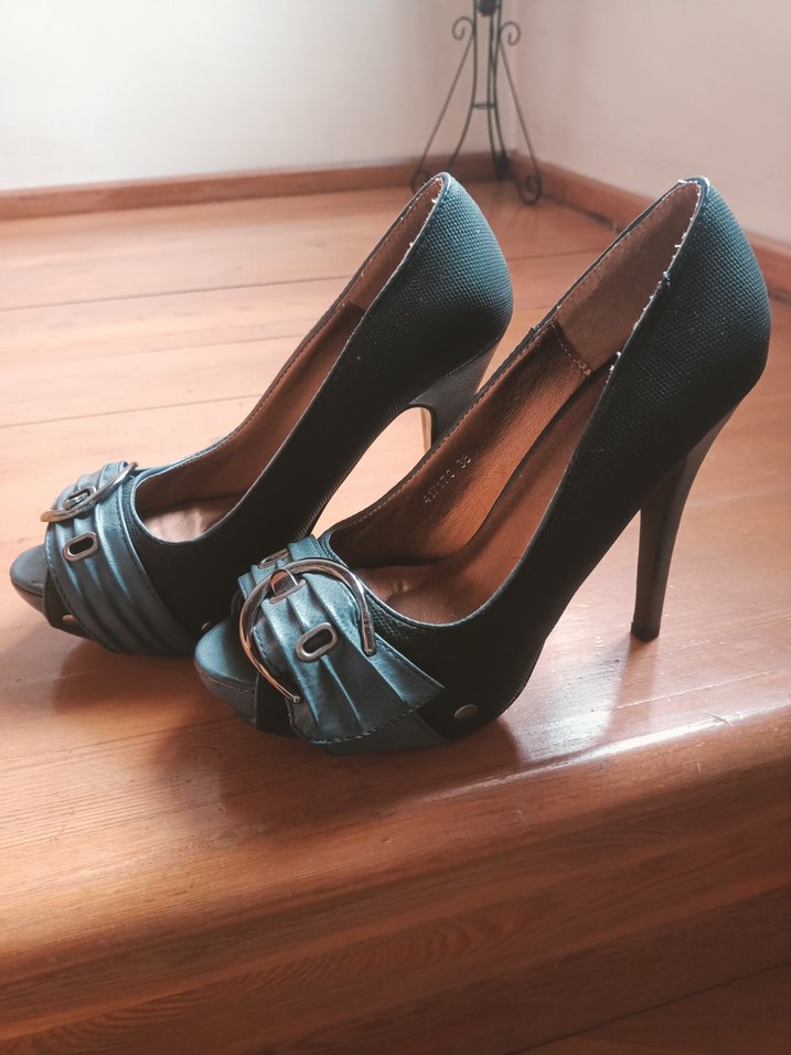 Kemer Detaylı Koyu Mavi Kadın Topuklu Ayakkabı - Görsel 3