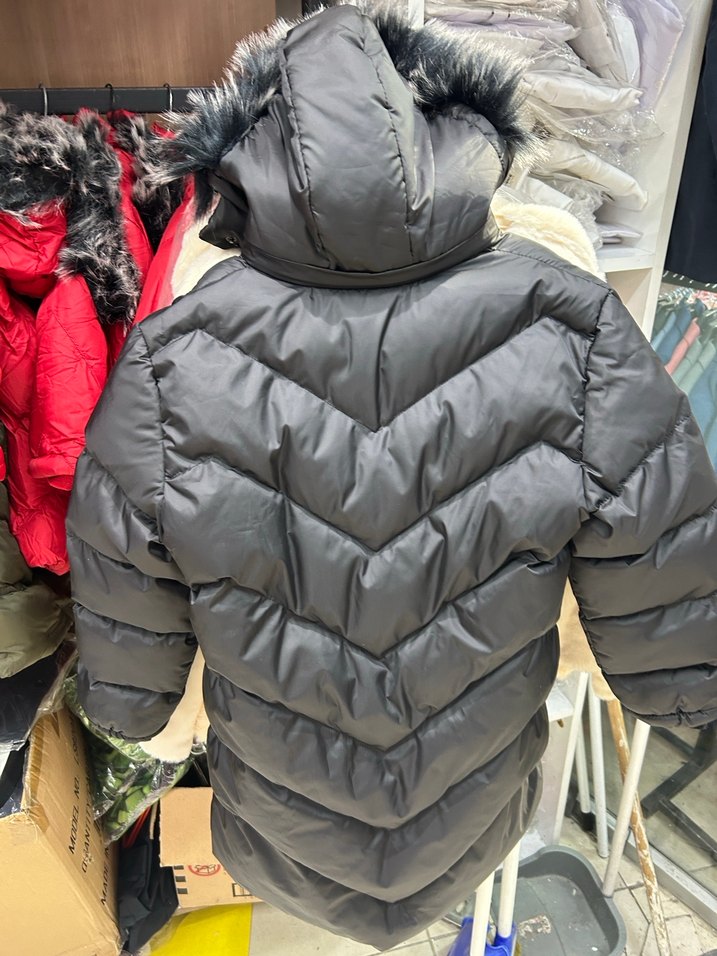 Siyah Kürklü Çocuk Kışlık Mont - Görsel 3