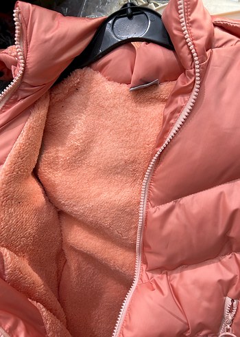 Kız Çocuk Pembe Kürklü Mont - Görsel 2