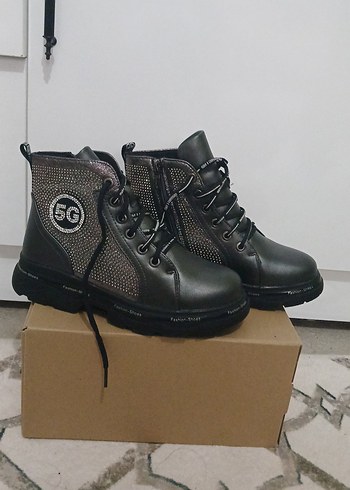 Simli Gri Yılan Desenli Blok Topuklu Bot - Görsel 4