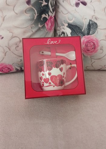 Kalp ve Gül Desenli Pembe Kupa Seti - Görsel 2