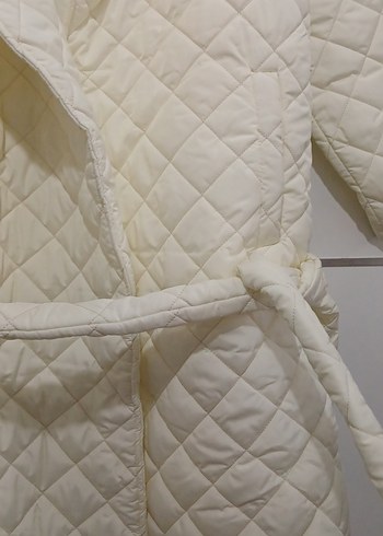 Beyaz Kemerli Midi Kapitone Kadın Ceket - Görsel 3