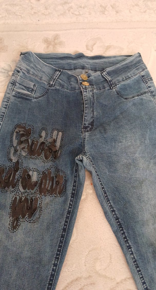 Nakışlı ve Tokalı Kadın Kot Pantolon - Görsel 2