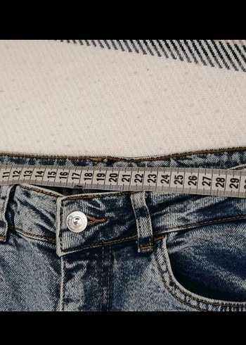 Yırtık Jean pantolon - Görsel 3