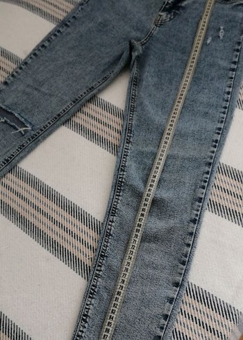 Yırtık Jean pantolon - Görsel 5