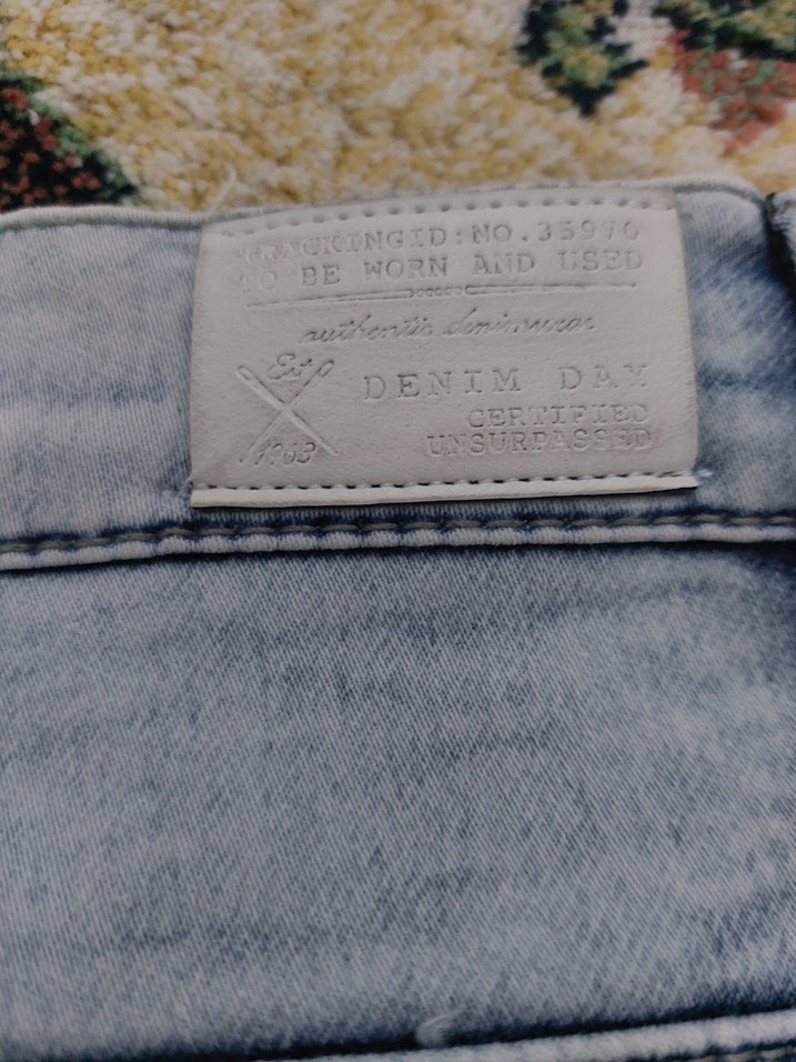 DENIM DAY Kadın Mini Denim Şort - Görsel 4