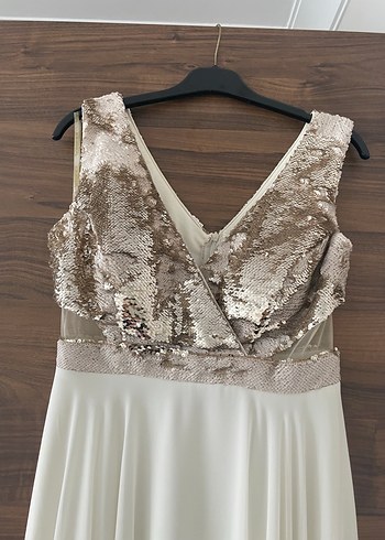 Bej V Yakalı Uzun Abiye Elbise - Görsel 2