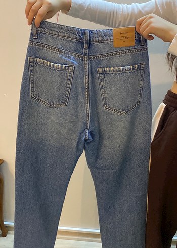 Stradivarius Yırtık Jean - Görsel 2