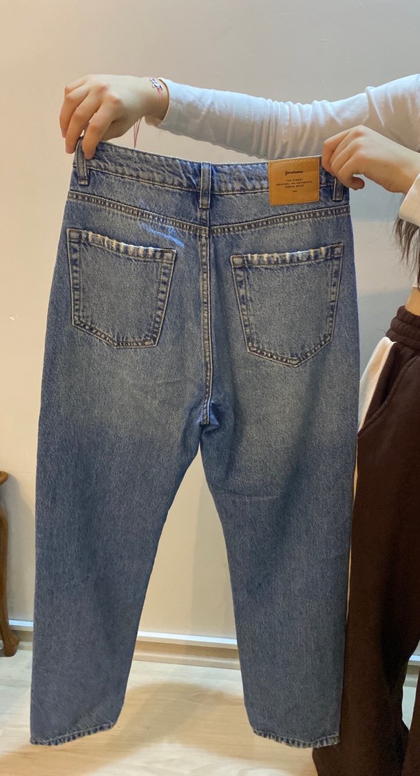 Stradivarius Yırtık Jean - Görsel 2