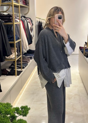 Gri Yüksek Yakalı Triko Takım - Görsel 2