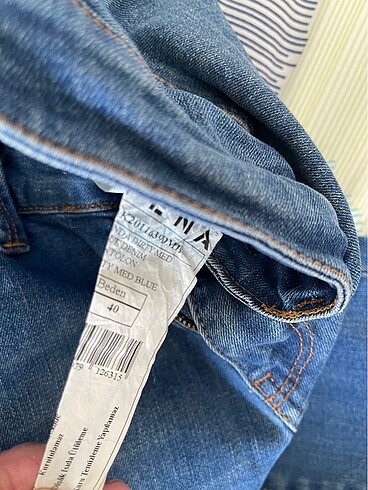 40 Beden lacivert Renk Bayan jeans