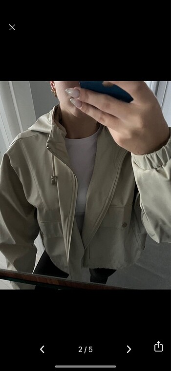 Pull and Bear Yağmurluk