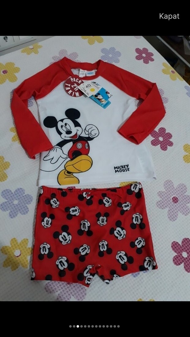 Mickey Mouse Baskılı Erkek Çocuk Mayo Takımı - Görsel 2