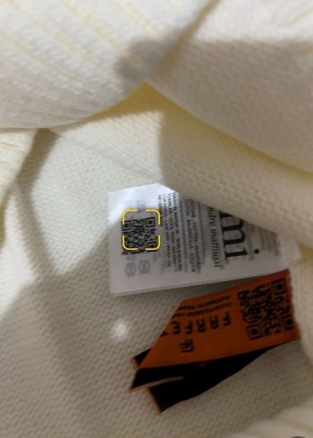 Beyaz Nakışlı V Yaka Örgü Kadın Hırka - Görsel 4