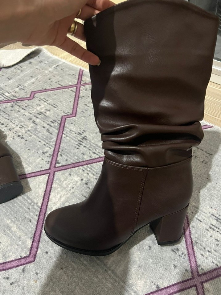 Kadın Kahverengi Deri Dizüstü Bot - Görsel 2