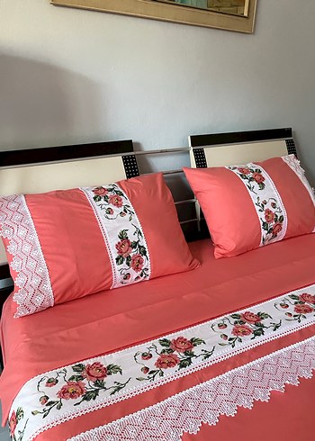 Nakışlı Pembe Yatak Örtüsü - Görsel 4