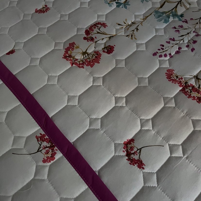 Çiçek Desenli Pembe Yatak Örtüsü - Görsel 4