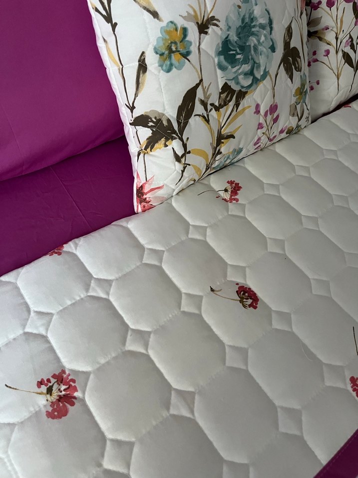 Çiçek Desenli Pembe Yatak Örtüsü - Görsel 2