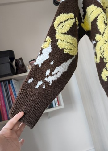 Kadın Kahverengi Çiçek Desenli Örgü Kazak - Görsel 2