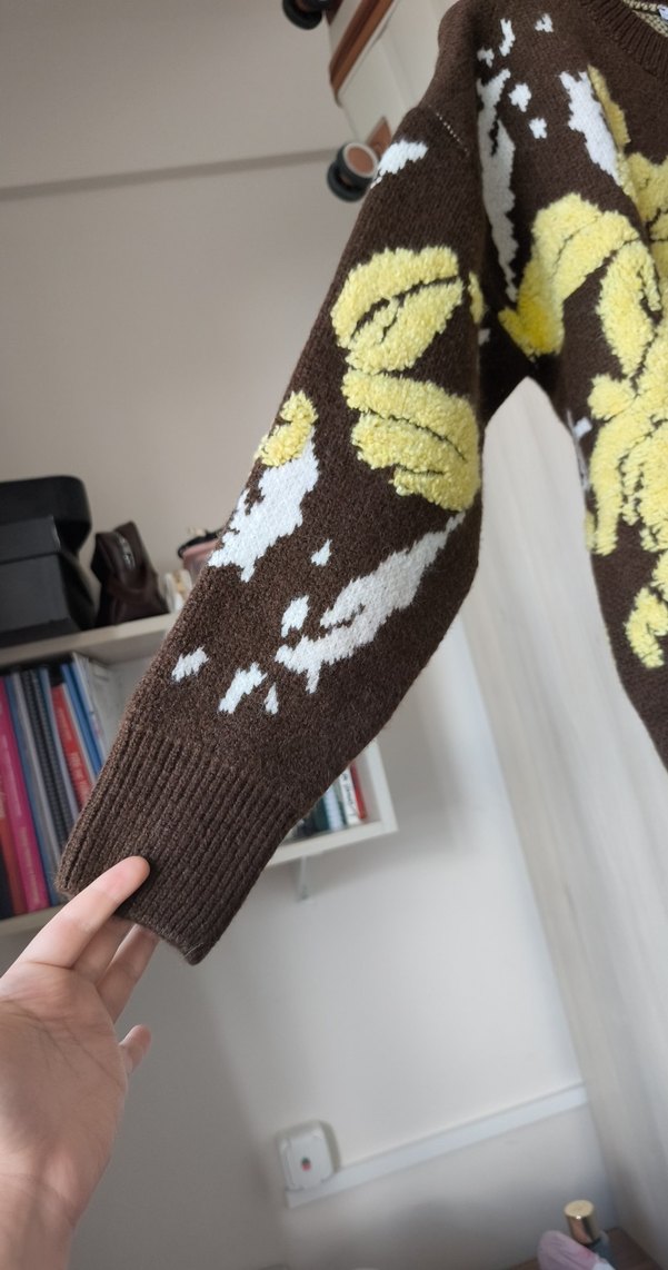 Kadın Kahverengi Çiçek Desenli Örgü Kazak - Görsel 2