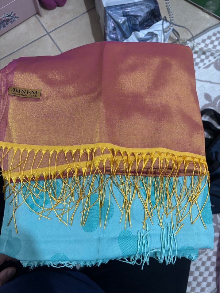 Renkli Püsküllü Kadın Şal - Görsel 2