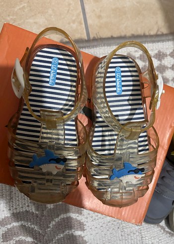 Kemerli Erkek Çocuk Şeffaf sandalet - Görsel 2