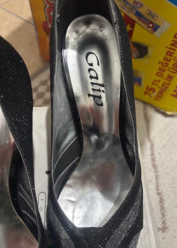 Galip Siyah Gri Gotik Topuklu Kadın Ayakkabı - Görsel 2