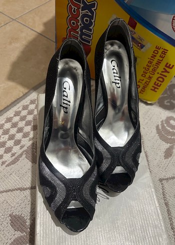 Galip Siyah Gri Gotik Topuklu Kadın Ayakkabı - Görsel 3