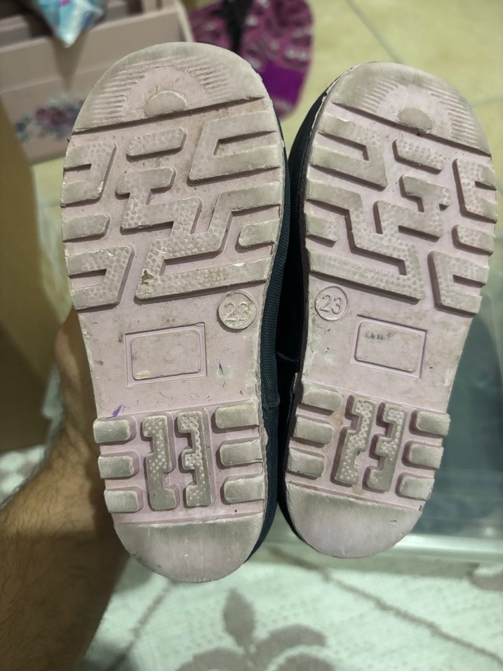 Çizme kız - Görsel 3